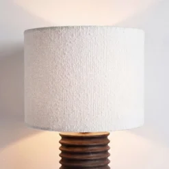 GROOVED Tischleuchte